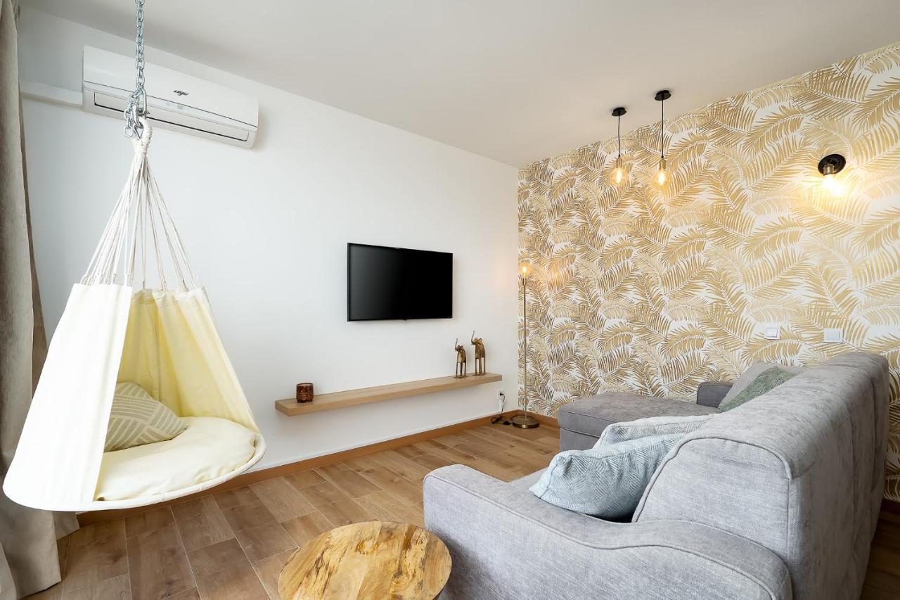 Charming Apartment W/ Pool & Balcony In Portimao By Lovelystay Екстериор снимка