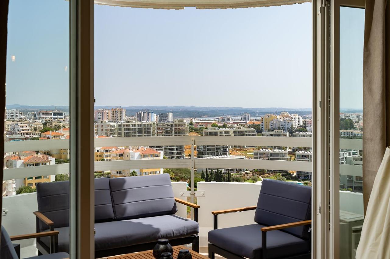 Charming Apartment W/ Pool & Balcony In Portimao By Lovelystay Екстериор снимка